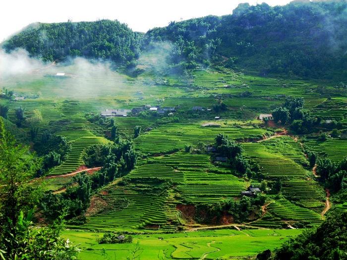 Hòa Bình luôn giang chào đón du khách đến tham quan