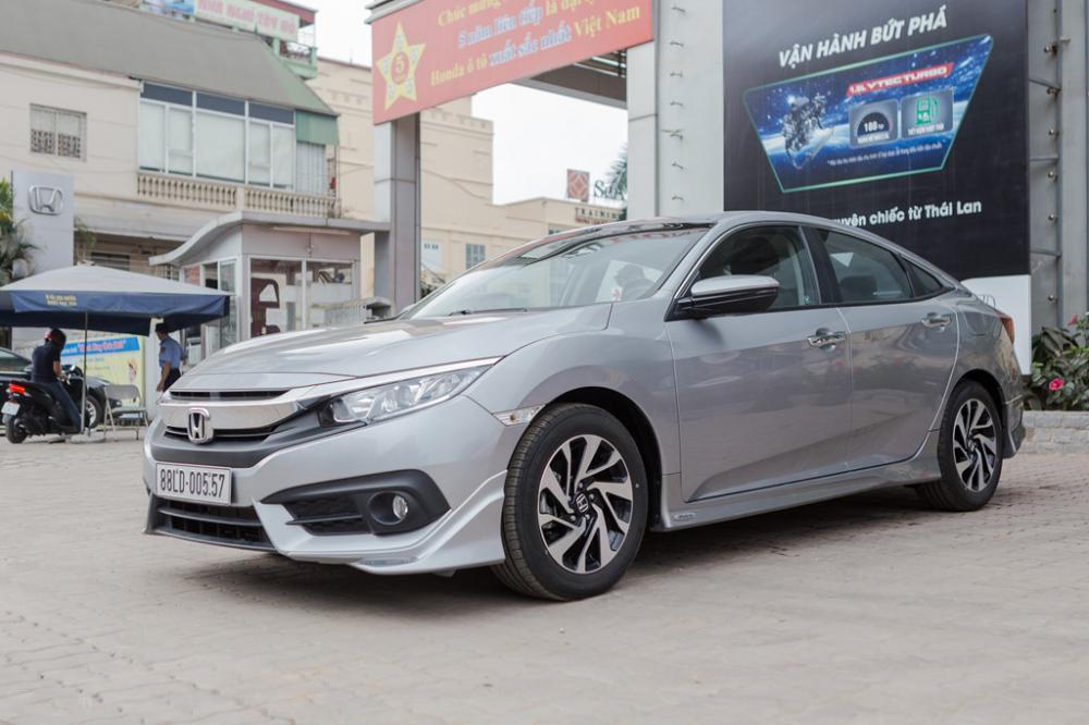Giá lăn bánh xe Honda Civic 2018 hưởng thuế 0% vừa về Việt Nam