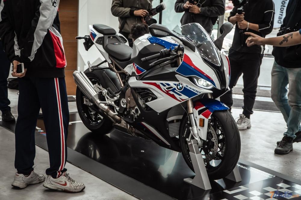 BMW S1000RR 2020 trị giá khoảng 1 tỷ đồng có mặt tại Việt Nam