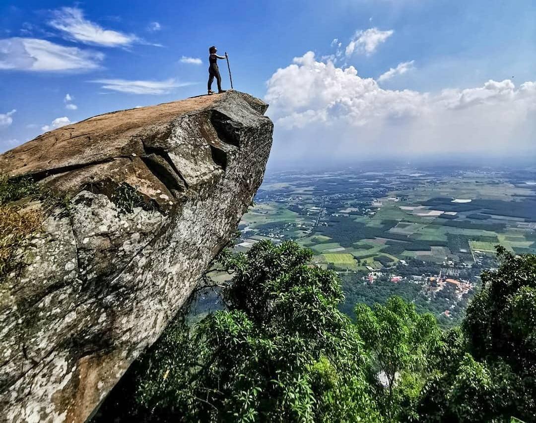 Top 10 Những Địa Điểm Leo Núi Ở Việt Nam Cho Người Mới